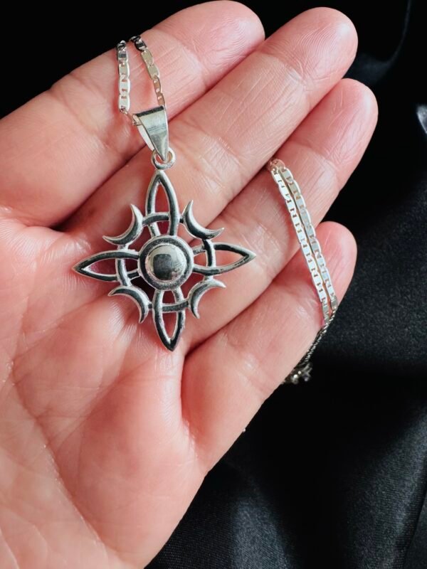 Collar Nudo de Bruja