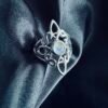 Anillo Nudo de Bruja con Piedra Luna