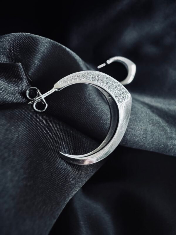 Semi Argollas en Punta con Circones Pavé