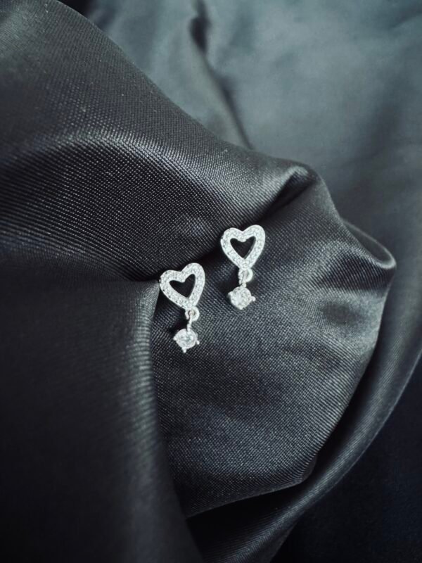 Piercing Corazón y Circón