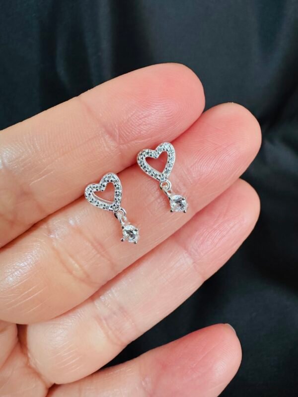 Piercing Corazón y Circón