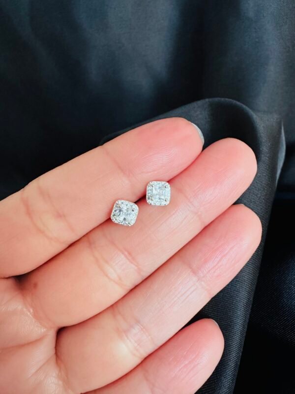 Piercing Cuadrado Circones