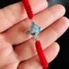 Pulsera de Hilo Rojo Nudo de Bruja con Abalón