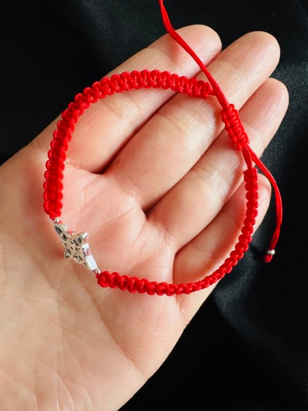 Pulsera de Hilo Rojo Nudo de Bruja con Abalón