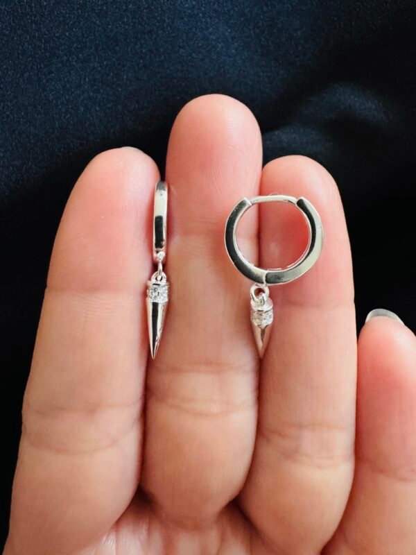 Argolla Huggie Punta Circones