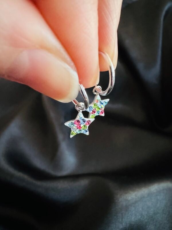 Argollas con Estrellas y Cristales multicolor