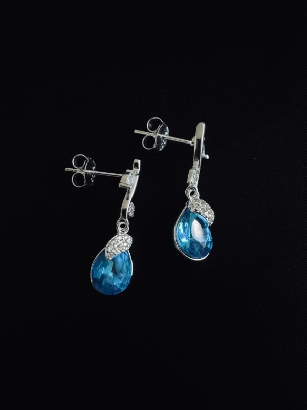 Aros Hojas con Circones y Gota de Cristal Azul