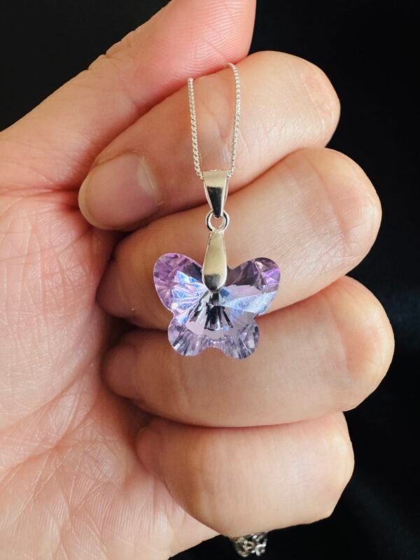 Collar Mariposa de Cristal