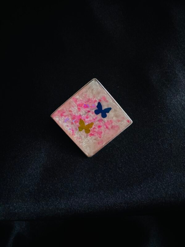 Colgante Rombo Rosa con Mariposas de color