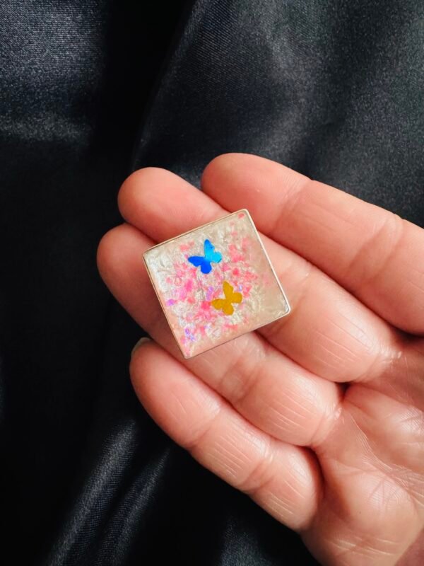 Colgante Rombo Rosa con Mariposas de color