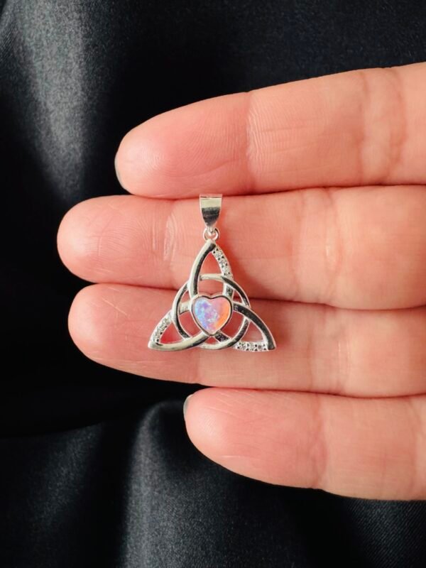 Colgante Triqueta y Corazón con Ópalo Rosado