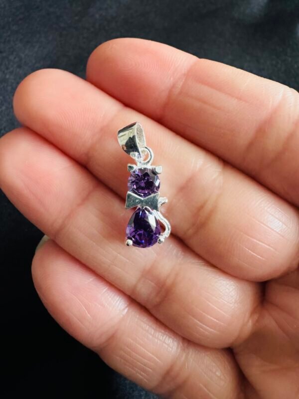 Colgante Gatito Circones Morados