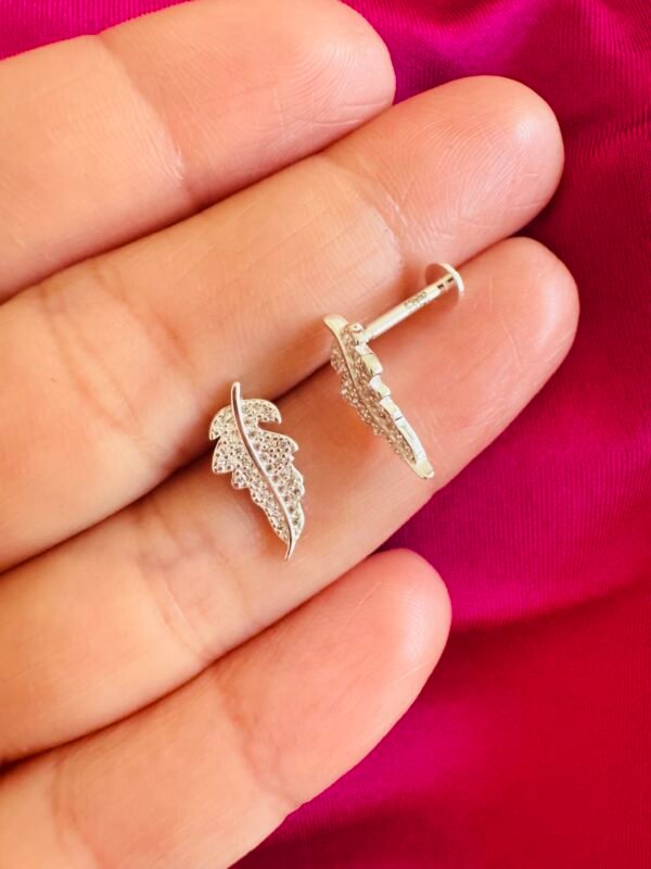 Piercing de Oreja Hojita Circones