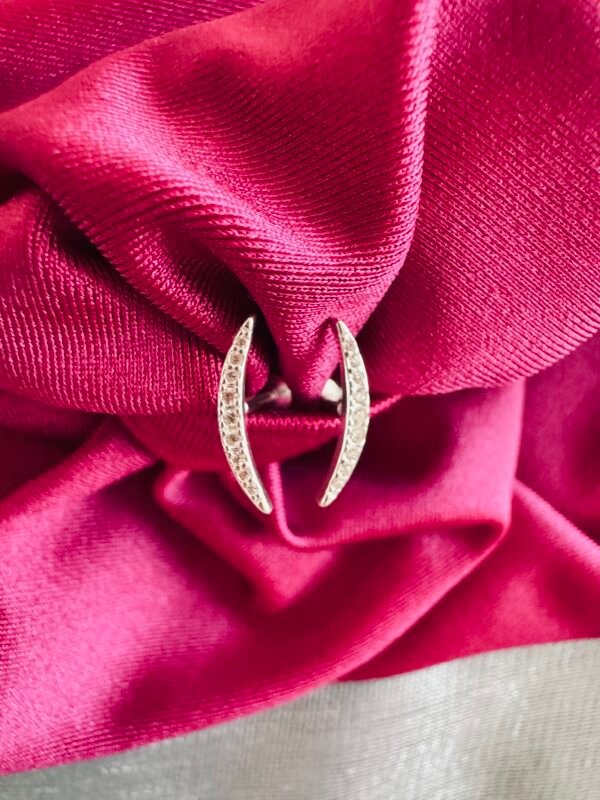 Piercing de Oreja Media Luna