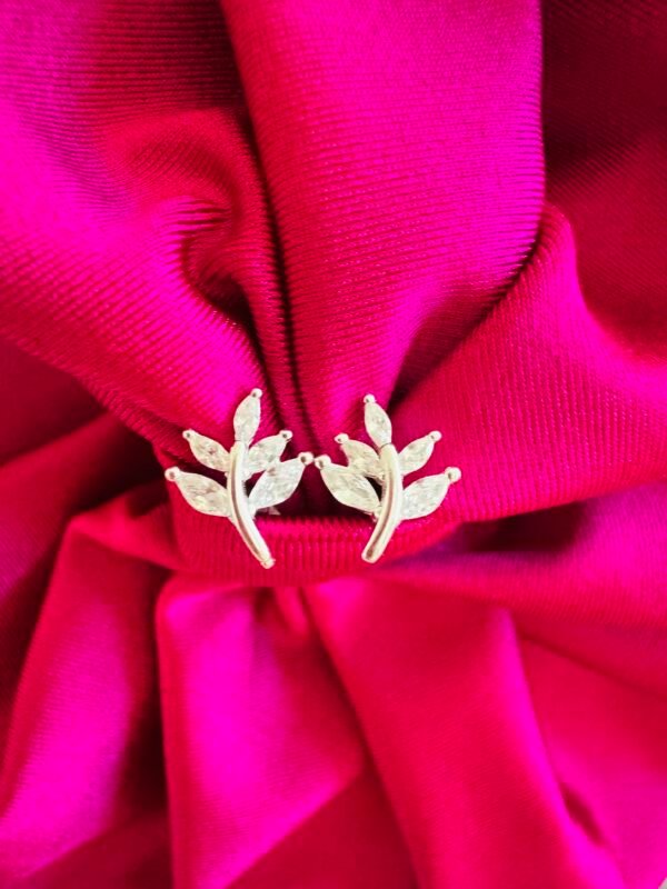 Piercing de Oreja Espiga Circones