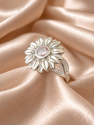 5FB5510F-5DB2-4DBA-88B3-1AB355031A08 Anillo Margarita con Circón Rosa