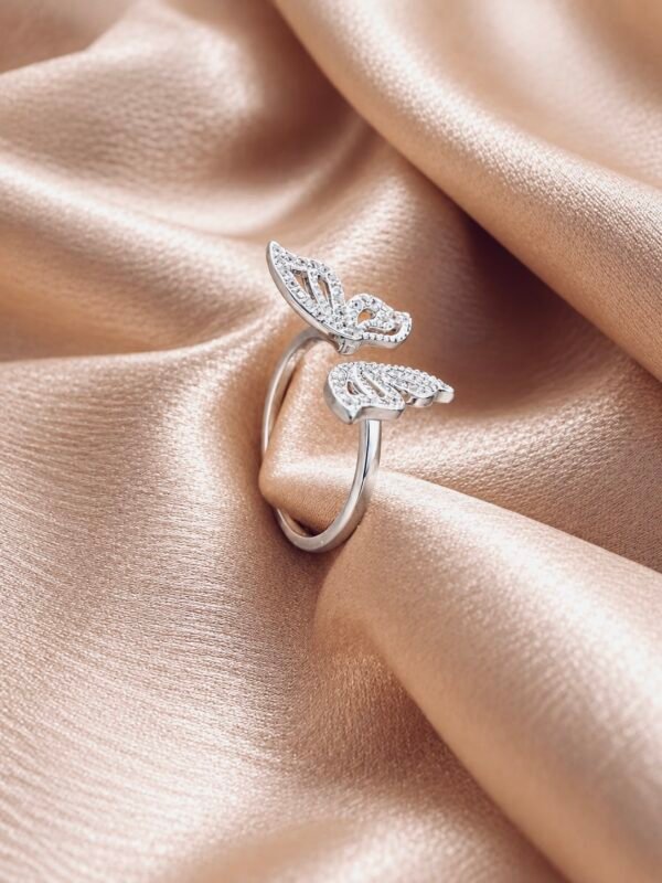 Anillo Adaptable Mariposa  con Circones