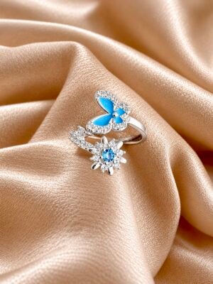 Anillo Adaptable Mariposa Celeste en Flor