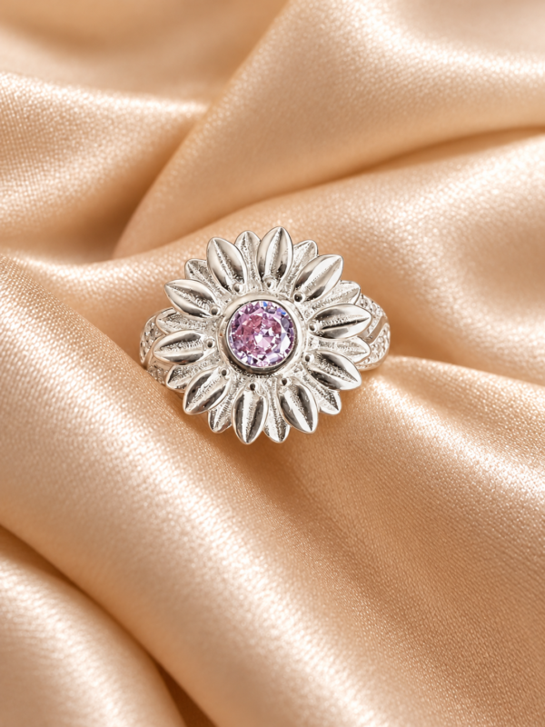 Anillo Margarita con Circón Rosa