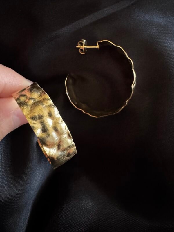 Semi Argollas Texturizadas Enchapada en Oro