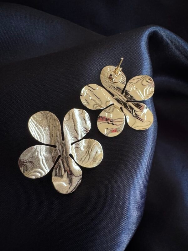 Aros Flor Enchapada en Oro