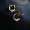 Semi Argollas 12 mm Enchapadas en Oro Corazones con Circones