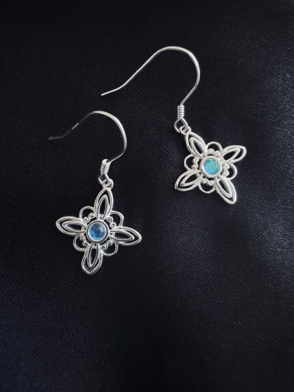 Aros Nudo de Bruja con Piedra Luna