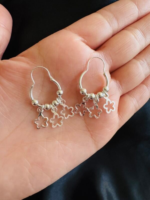 Argollas con Esferas y Flores