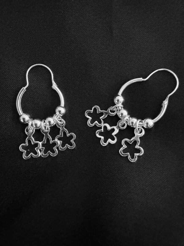 Argollas con Esferas y Flores
