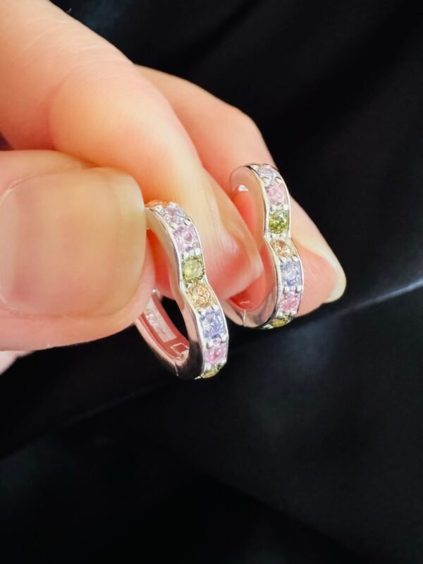 Argolla Huggie Corazón con Circones