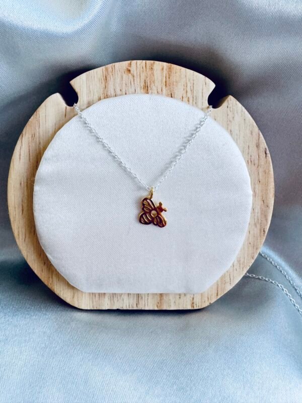 Collar Abejita Dorada 🐝