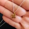 Collar Abejita Dorada 🐝