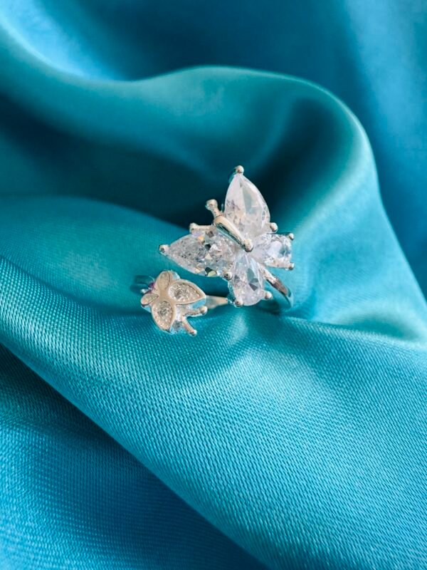 Anillo Midi Mariposas con Circones 🦋