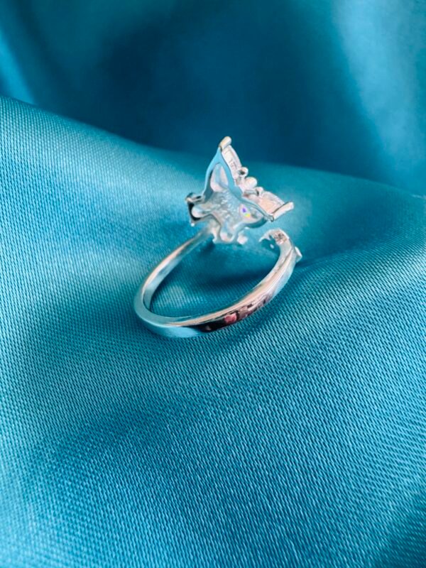Anillo Midi Mariposas con Circones 🦋