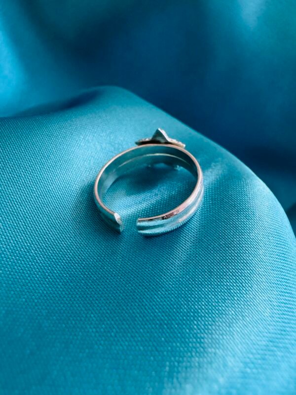 Anillo Midi Estrella con Circón Rojo