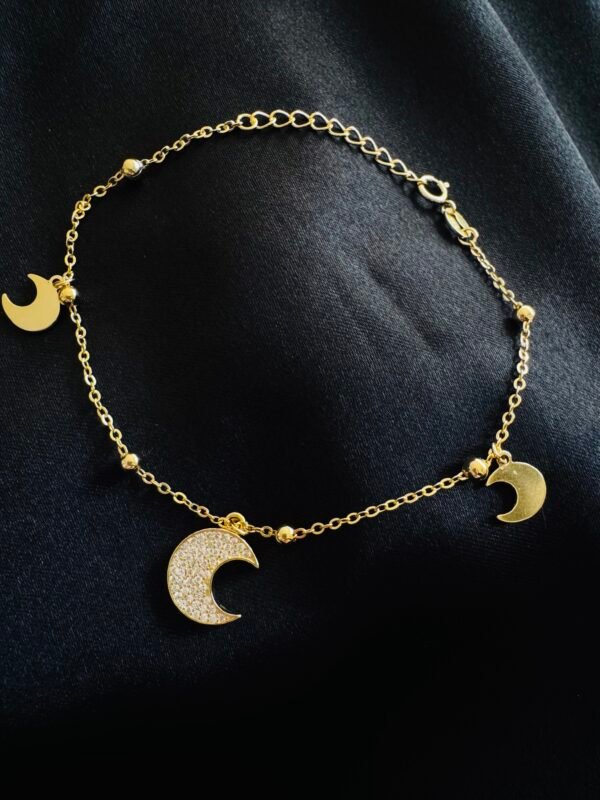 IMG_3560 Pulsera con Esferas y Lunas