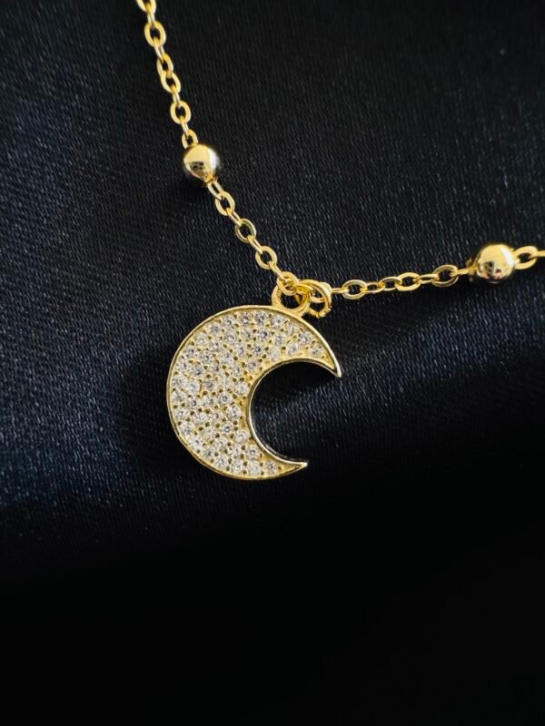 IMG_3562 Pulsera con Esferas y Lunas