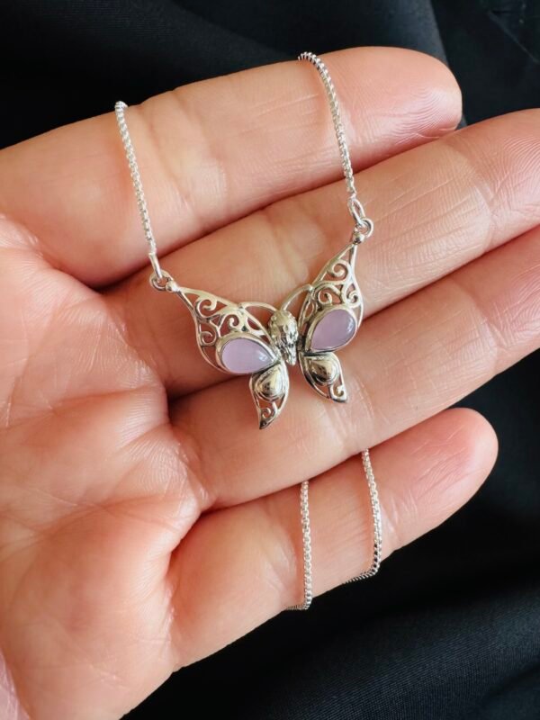 Collar Mariposa con Cuarzo Rosa