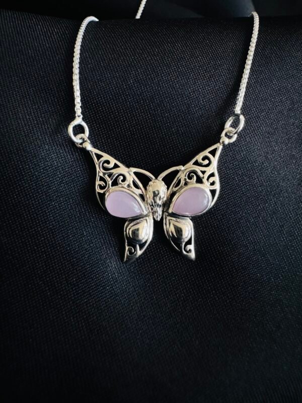 Collar Mariposa con Cuarzo Rosa