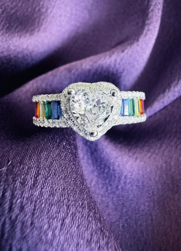 Anillo Corazón Circones de Color
