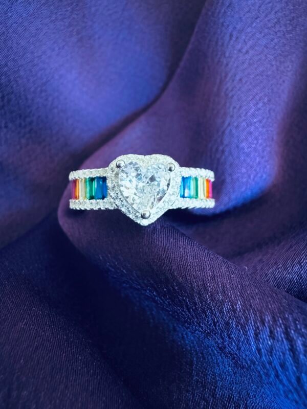 Anillo Corazón Circones de Color