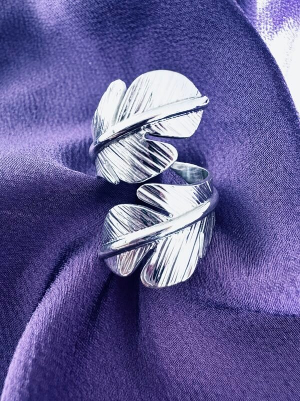 Anillo Adaptable Chunky Hojas Facetadas