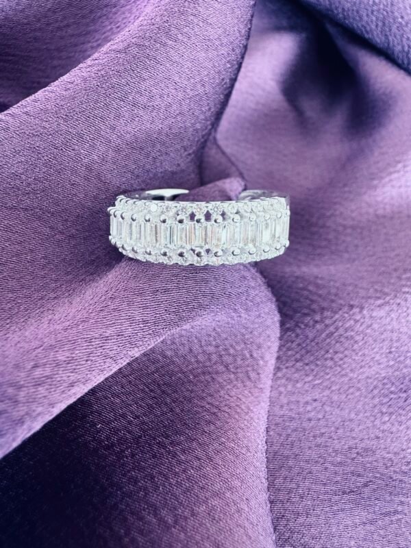 Anillo Adaptable Cintillo con Circones Baguette