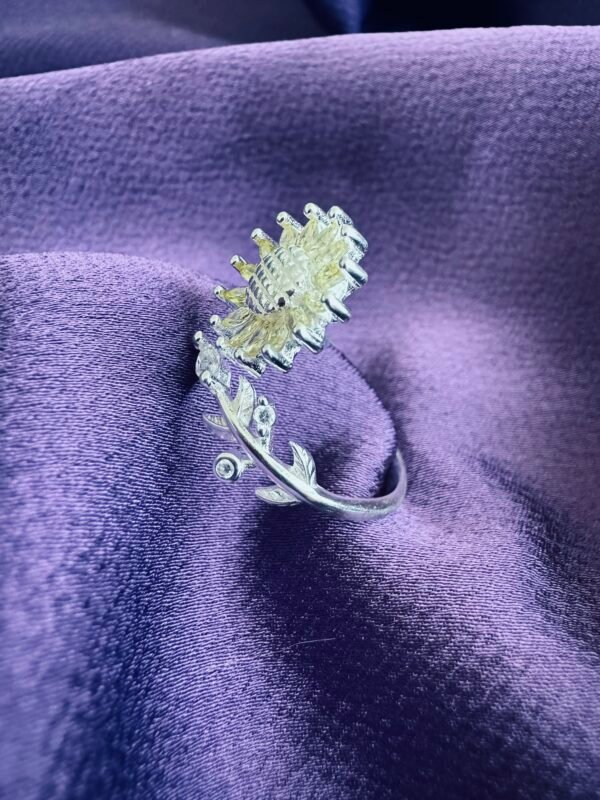 Anillo Adaptable Girasol con Circones