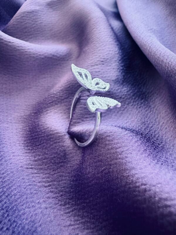 Anillo Adaptable Mariposa  con Circones