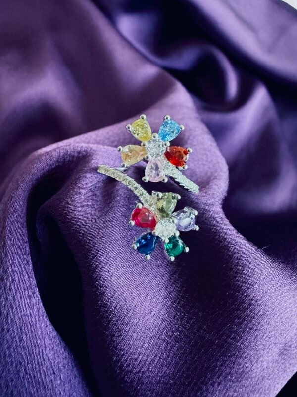 Anillo Adaptable Flores con Circones