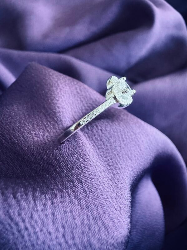 Anillo Adaptable Corazón Circón