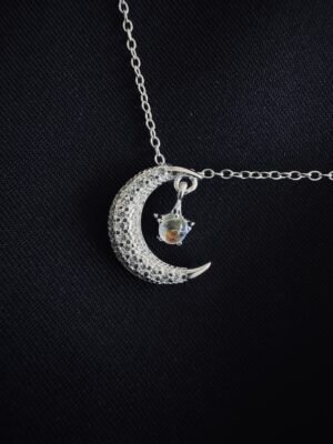 Collar Media Luna y Piedra Luna