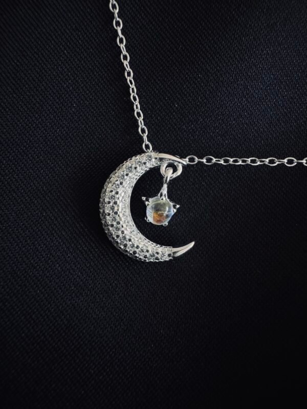 Collar Media Luna y Piedra Luna
