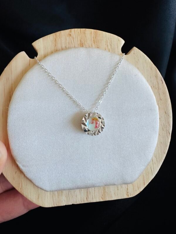 Collar Círculo Facetado con Piedra Luna